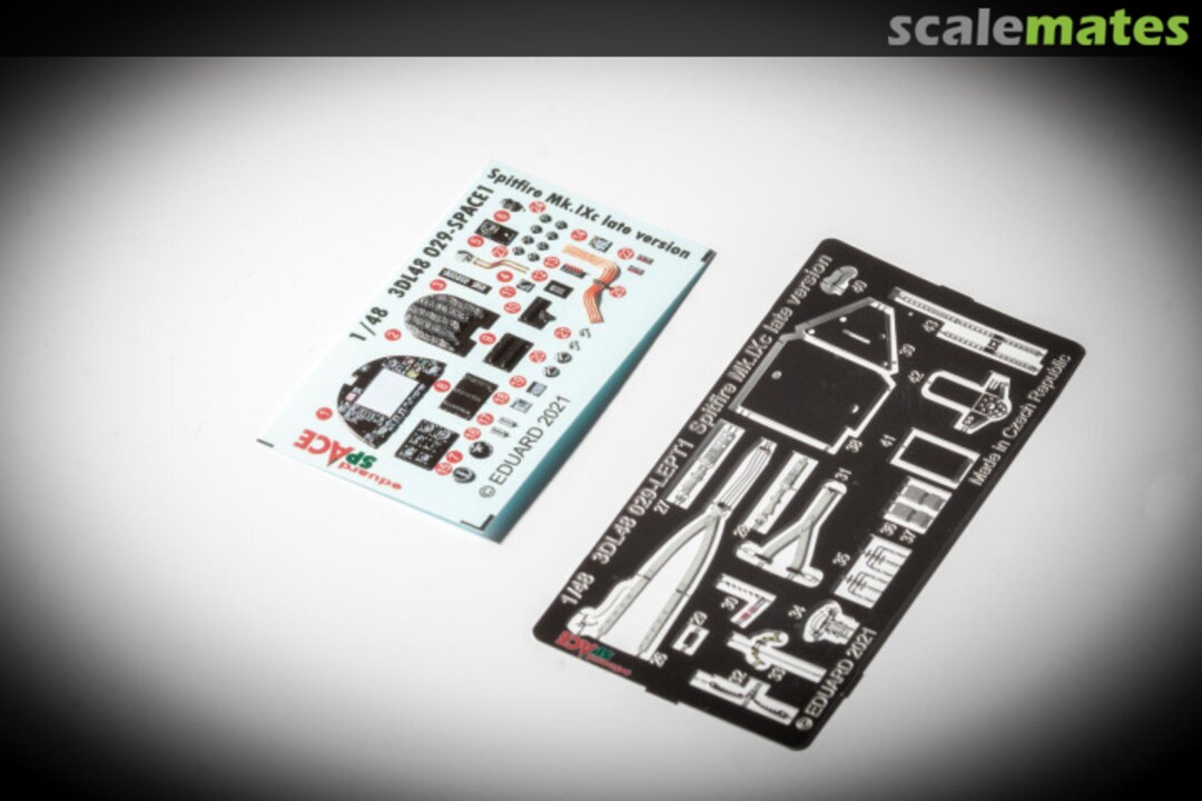 Contents Spitfire Mk.IXc late version EDUARD 3DL48029 Eduard