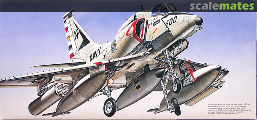 Boxart A-4 Skyhawk Super F "Last cruise" 35132 Fujimi