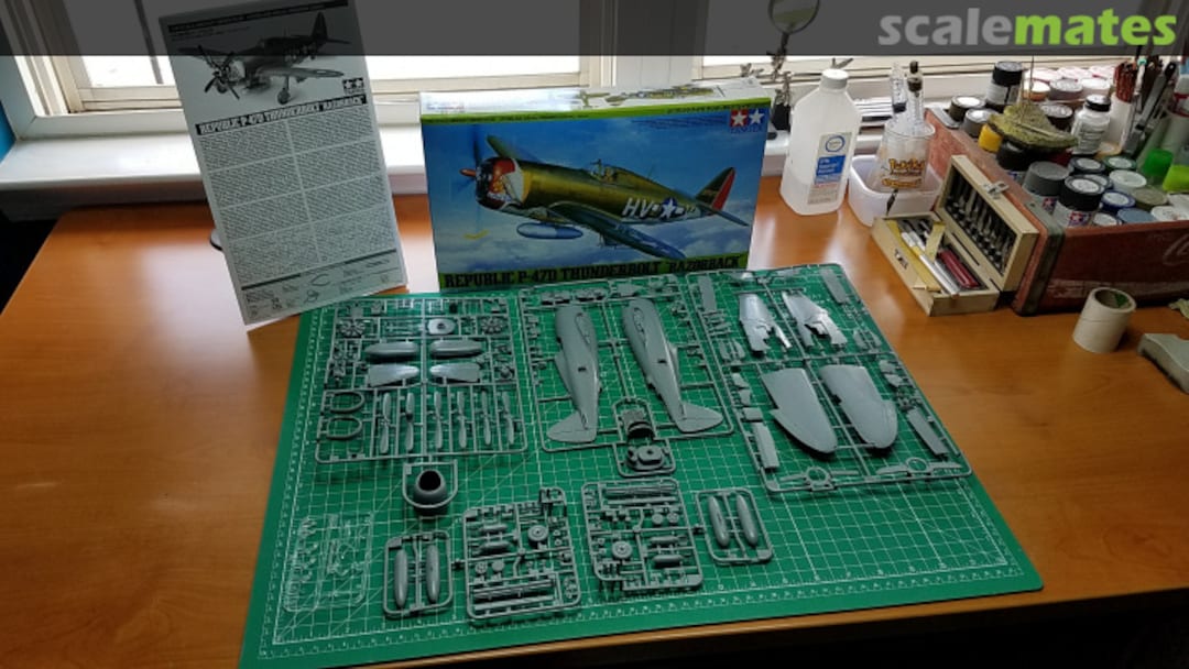 Contents Republic P-47D Thunderbolt "Razorback" 61086 Tamiya