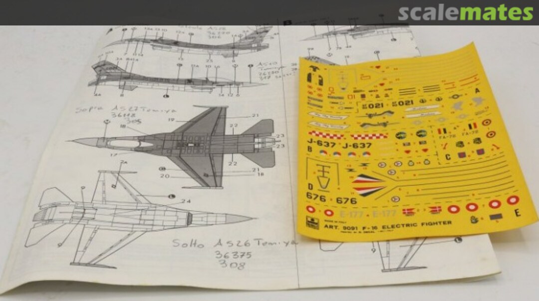 Contents F-16 "Electric Fighter" 9091 ESCI/ERTL