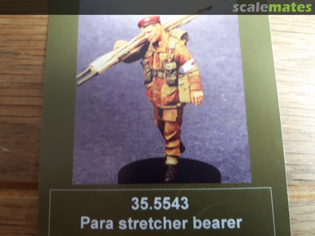 Boxart Paratrooper Stretcher Bearer 35.5543 Resicast