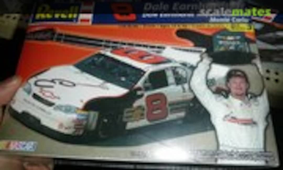 1:24 8 Dale Earnhardt, Jr. Dale Earnhardt Tribute Concert Monte Carlo (Revell 85-2844)