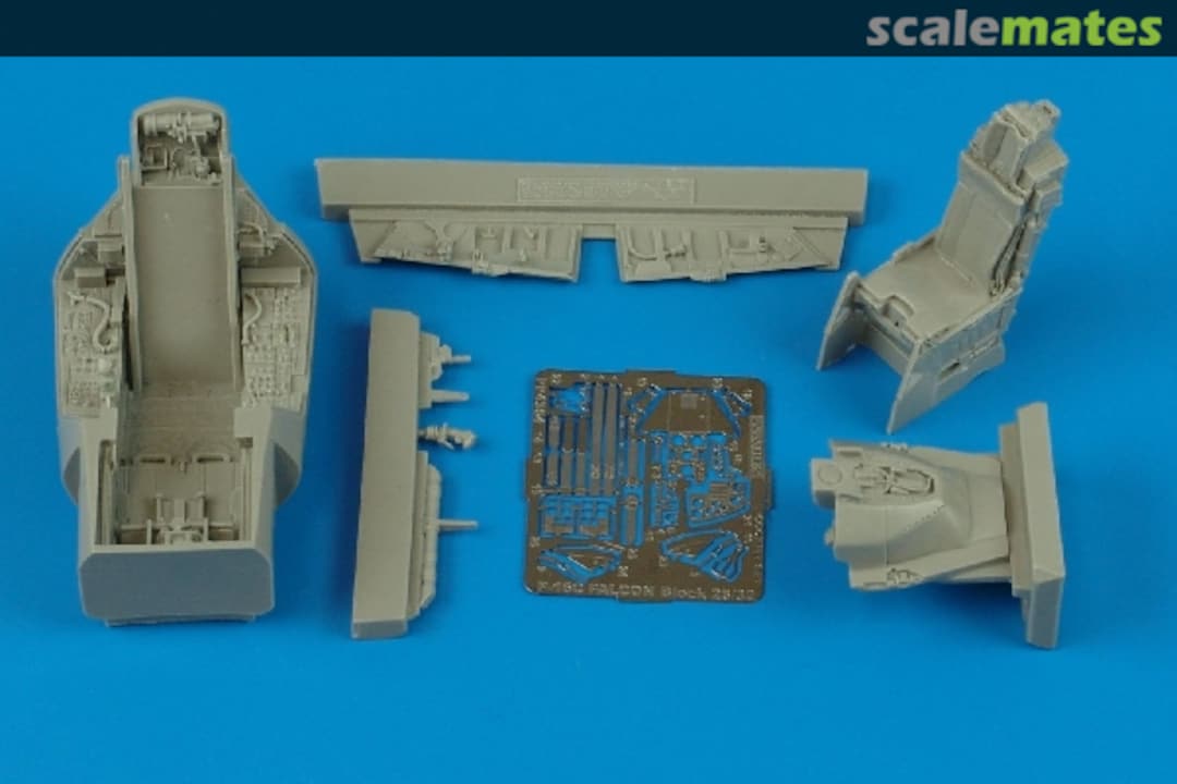 Contents F-16C Falcon Block 25/32 cockpit set 4364 Aires