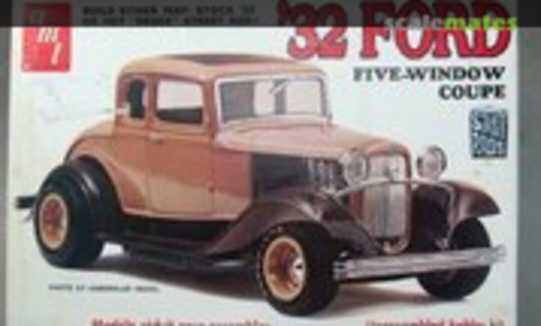 1:25 '32 Ford Five-Window Coupe (AMT T147)