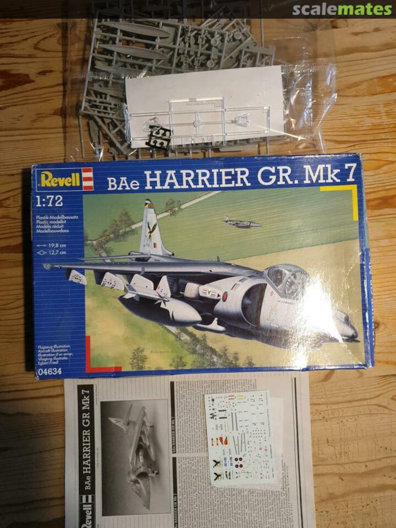 Contents BAe Harrier GR. Mk 7 04634 Revell