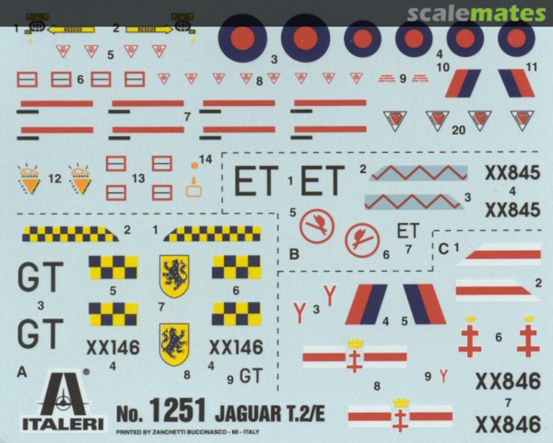 Contents Jaguar T.2 1251 Italeri