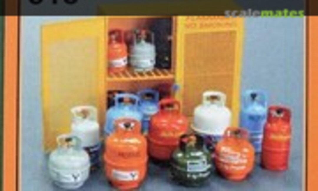 1:35 Gas Bottles (PlusModel 518)