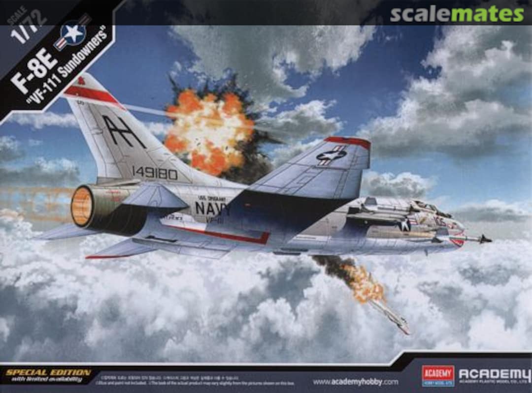 Boxart F-8E 12434 Academy