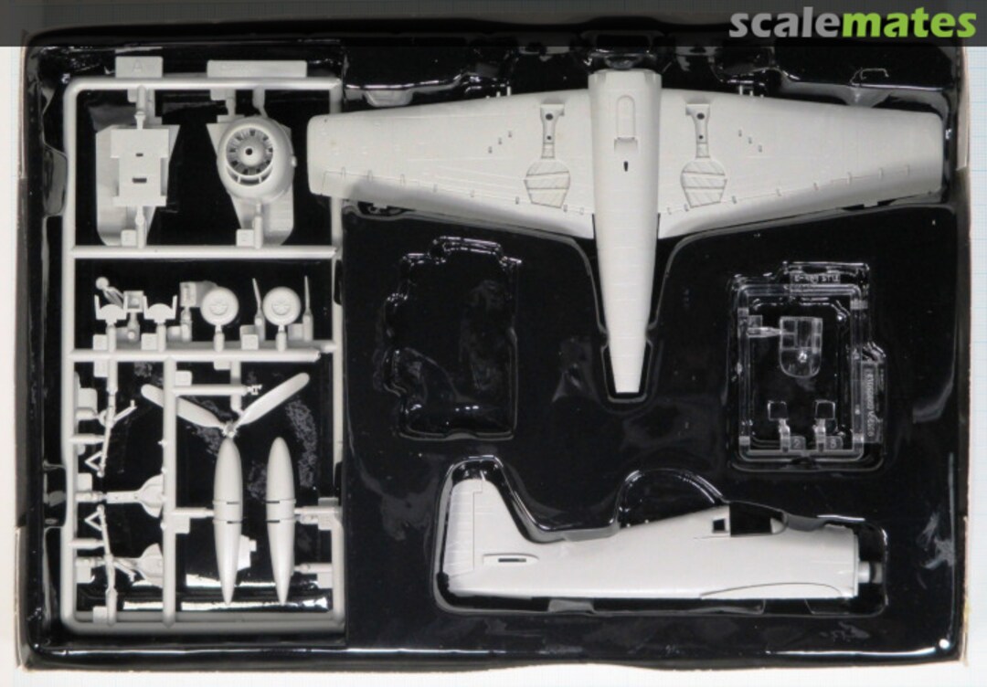 Contents F6F-3 "Hellcat" 80256 HobbyBoss