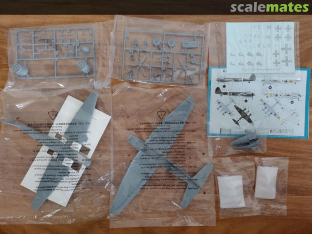 Contents German Ju88 80297 HobbyBoss