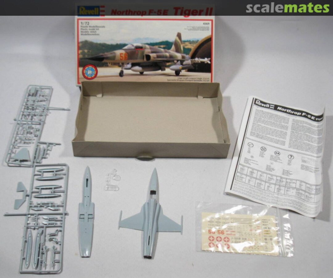 Contents Northrop F-5E Tiger II 4369 Revell