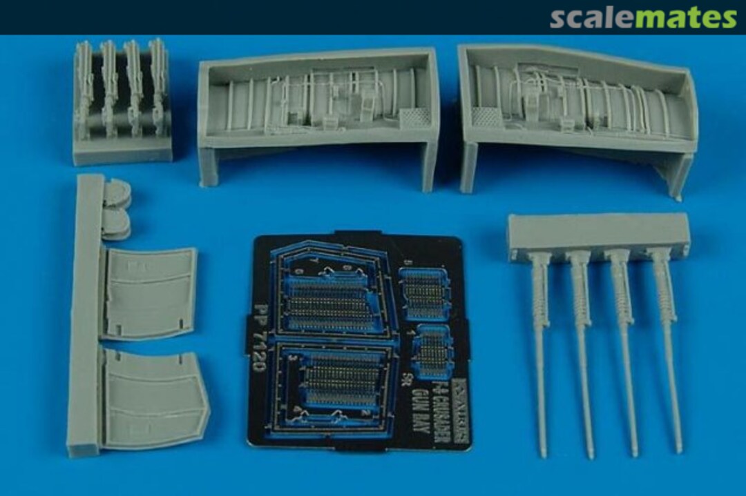 Boxart F-8 Crusader gun bay 7120 Aires