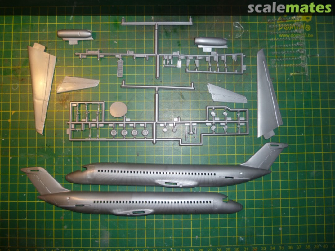 Contents DC-9-31 Swiss Air 9 03176 Airfix