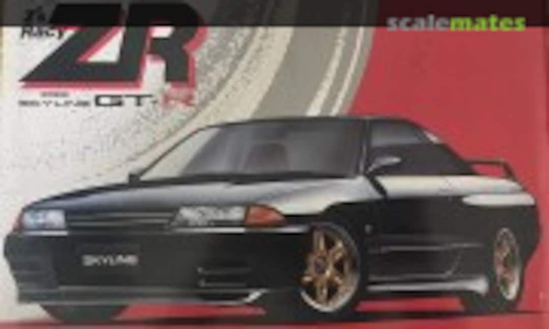 1:24 Nissan Skyline GT-R BNR32 (Aoshima ?)