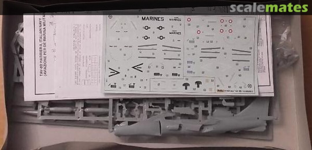 Contents Harrier TAV 8B 80344 Heller