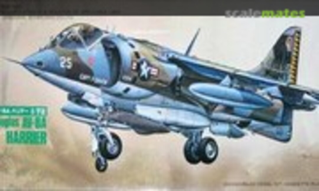 1:72 AV-8A Harrier (Hasegawa 615)