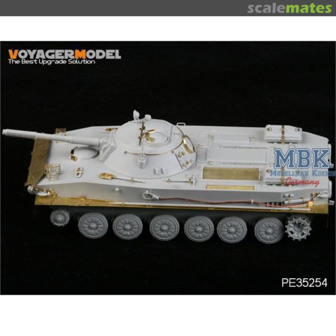 Boxart PT-76 Amphibious Tank Mod.1951 PE35254 Voyager Model