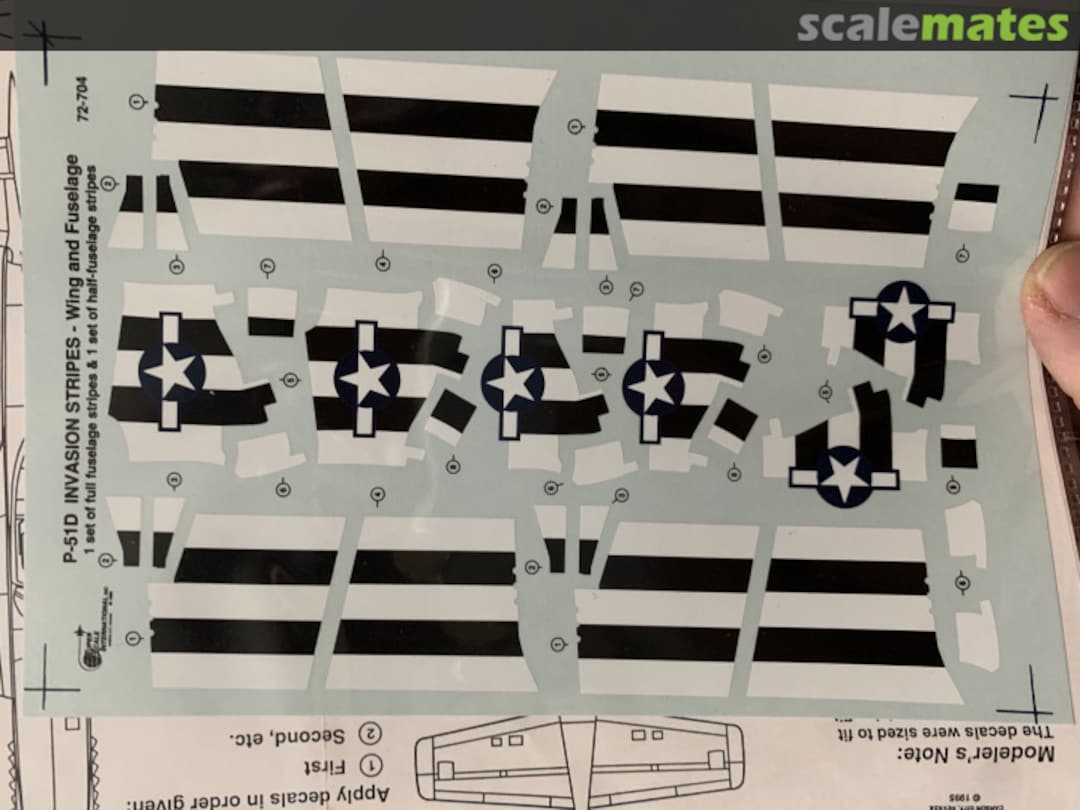 Boxart P-51 Invasion Stripes 72-704 SuperScale International