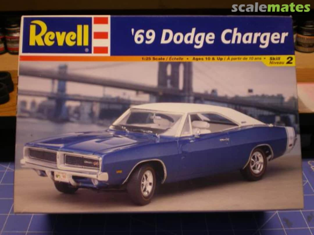 Boxart '69 Dodge Charger 2546 Revell