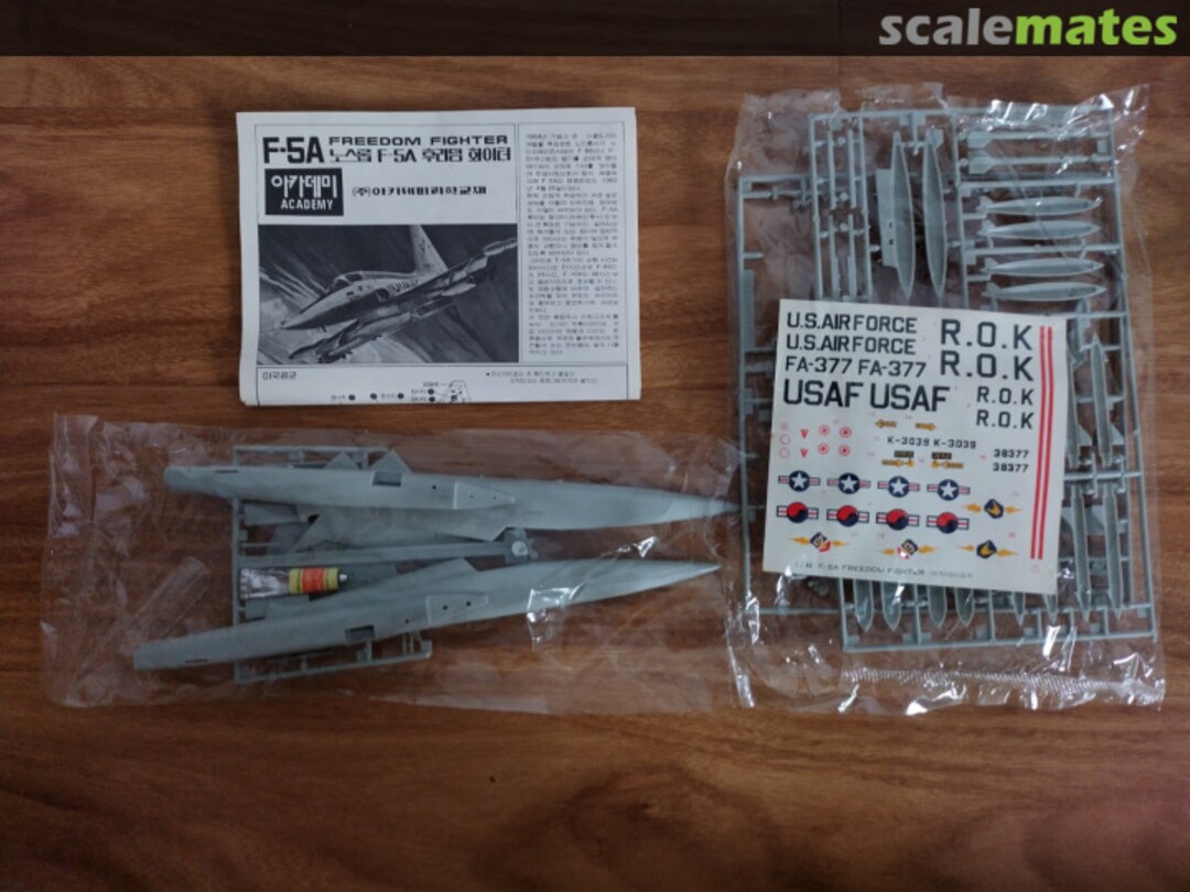 Contents Northrop F-5A Freedom Fighter FA001 Academy