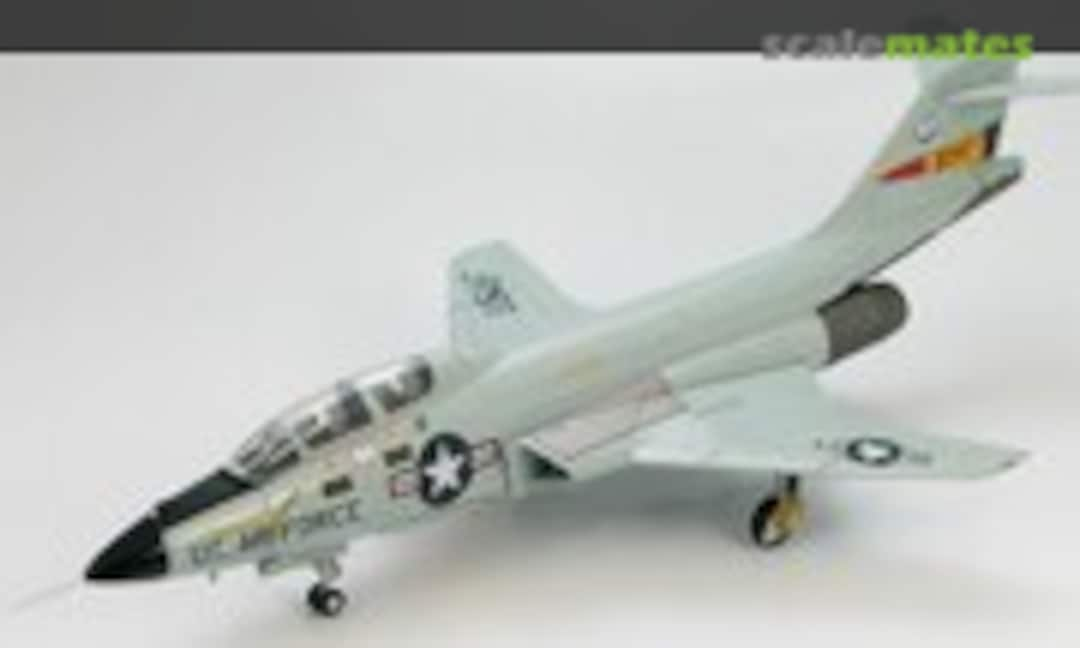 McDonnell F-101B Voodoo (Hobby Master HA3705)