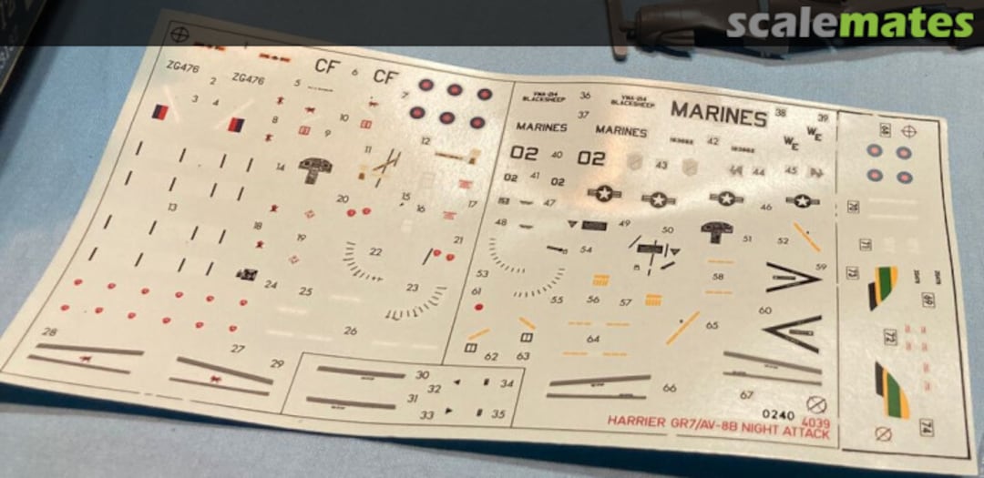 Contents BAe Harrier GR7 04039 Airfix