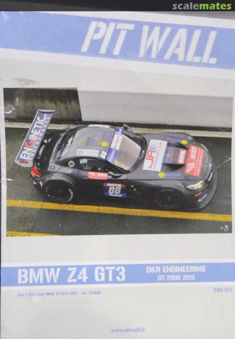 Boxart BMW Z4 GT3 DKR Engineering #88 24D-011 Pit Wall