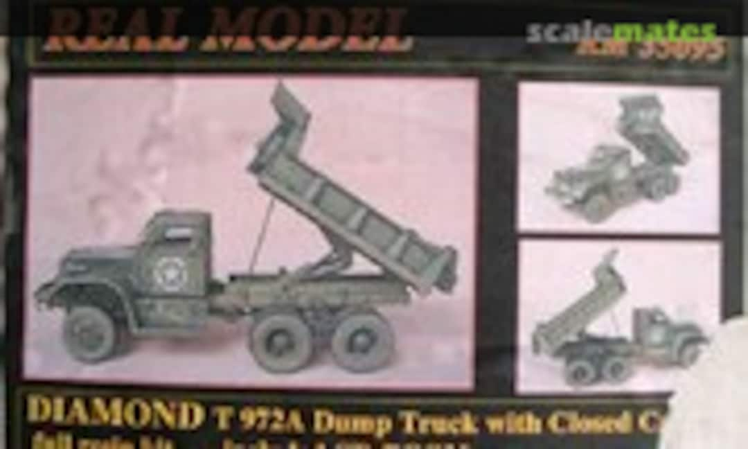 1:35 Diamond T 972A Dump Truck with Closed Cab (Real Model RM35095)