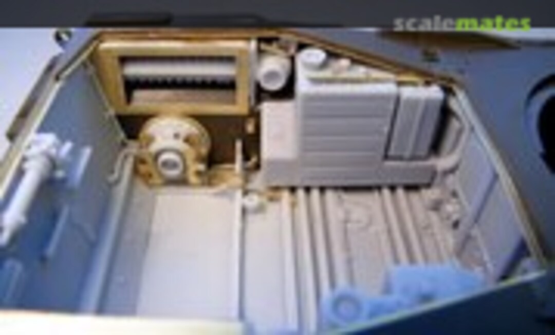 1:35 Engine Compartment (Perfect Scale Modellbau 35105)