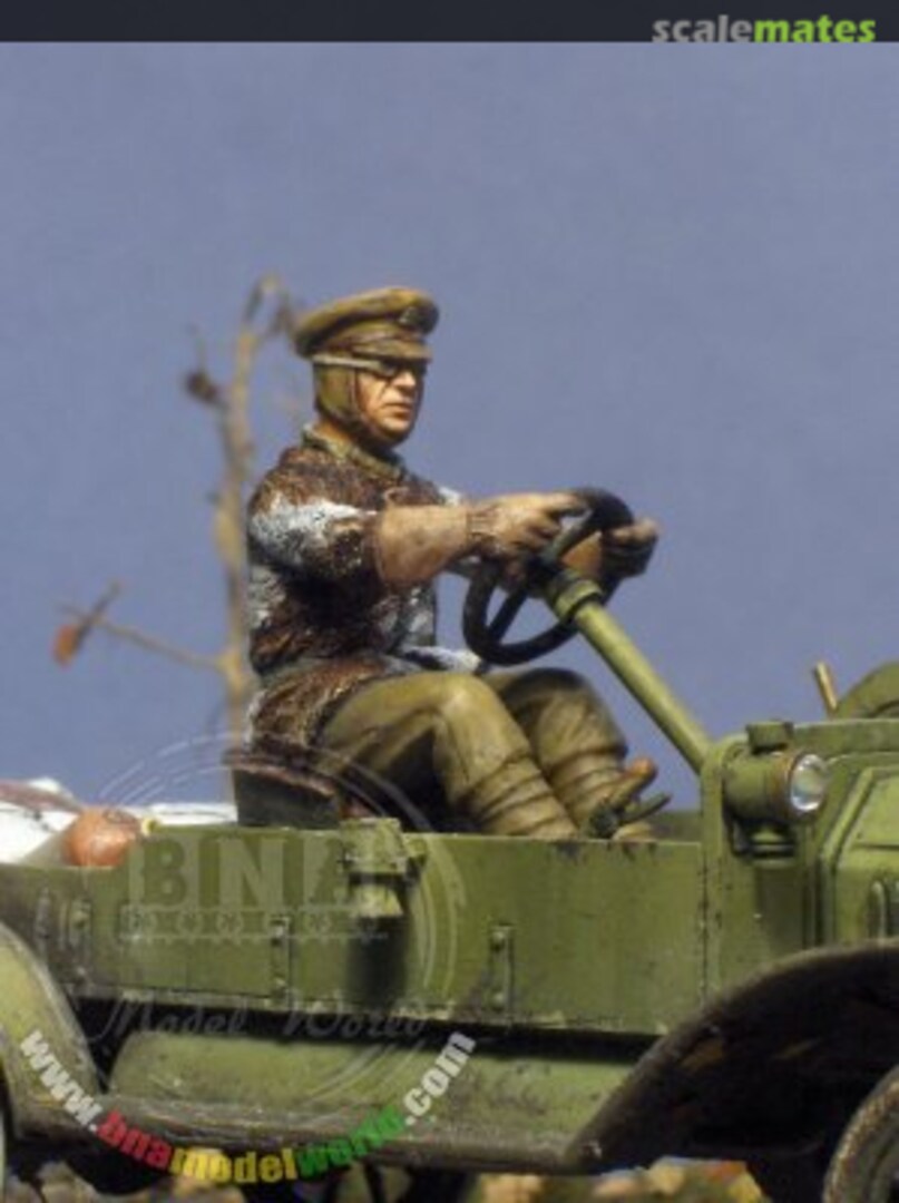 Boxart WWI British Ford Model T "Draisine" Driver in Winter Dress 1915 (1 Figure) 35.5657 Resicast