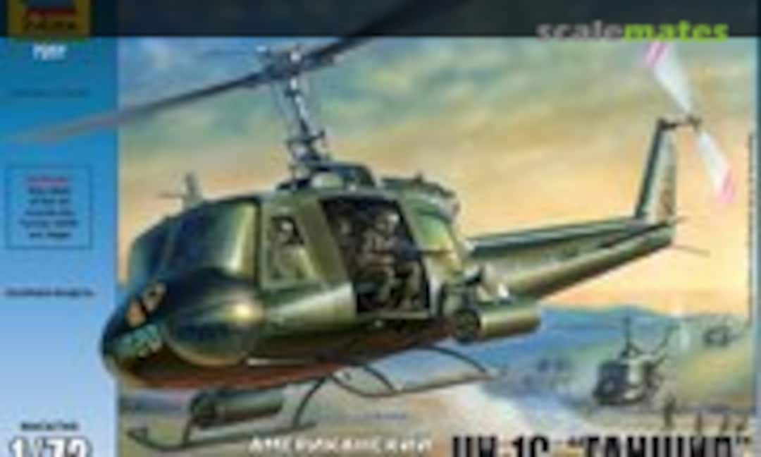 1:72 UH-1C Huey (Zvezda 7257)