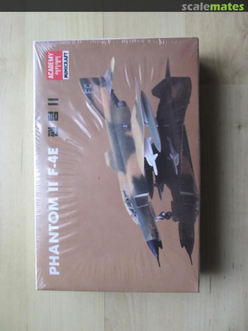 Boxart Phantom II F-4E 1625 Academy/Minicraft