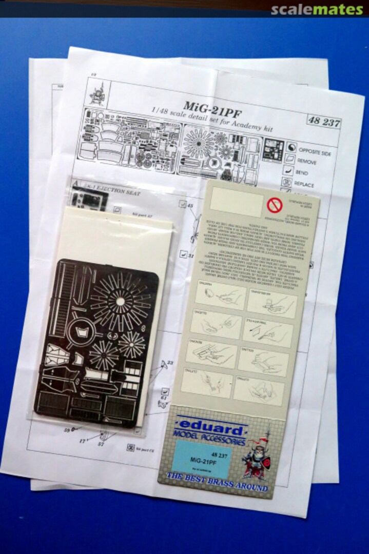Contents MiG-21PF 48237 Eduard