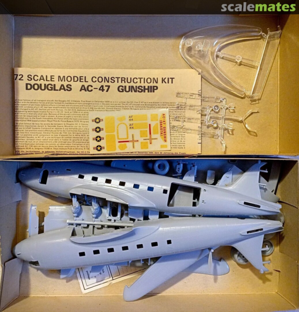 Contents Douglas AC-47 Gunship 04016-7 Airfix