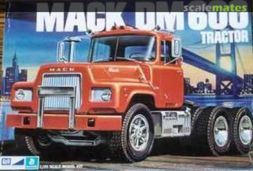 Boxart Mack DM600 Tractor 1-0854 MPC